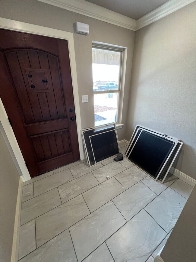 9004-9006 Sandra Way