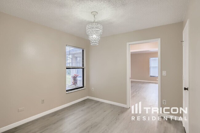 Photo - 1007 Black Willow Dr