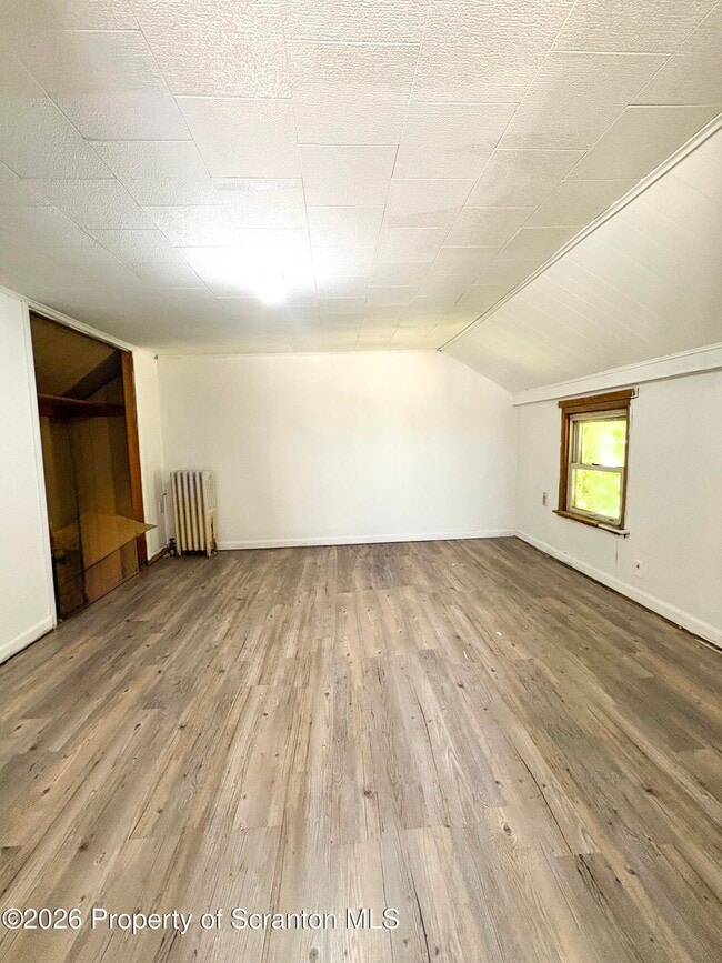 Photo - 624 Hemlock St