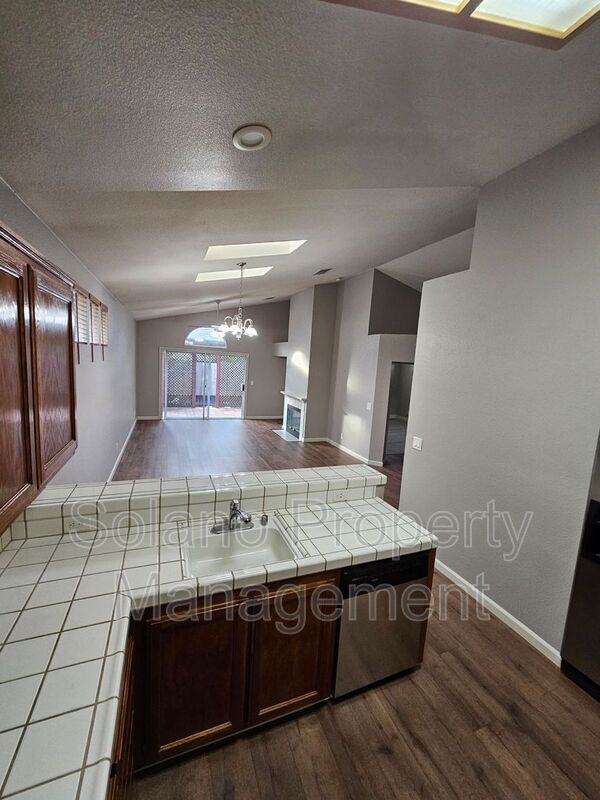 Photo - 246 Potrero St