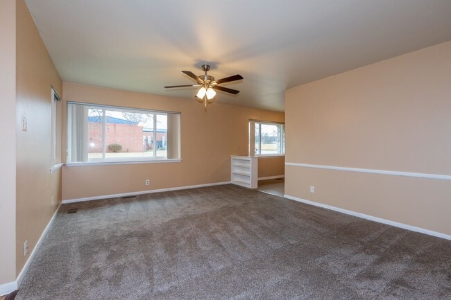 Photo - 2 Bed / 1 Bath in Tulsa!