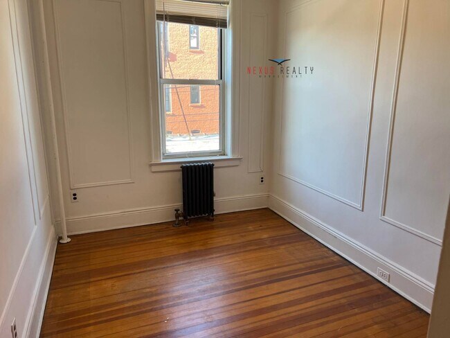 Photo - 25-66-66 42nd St