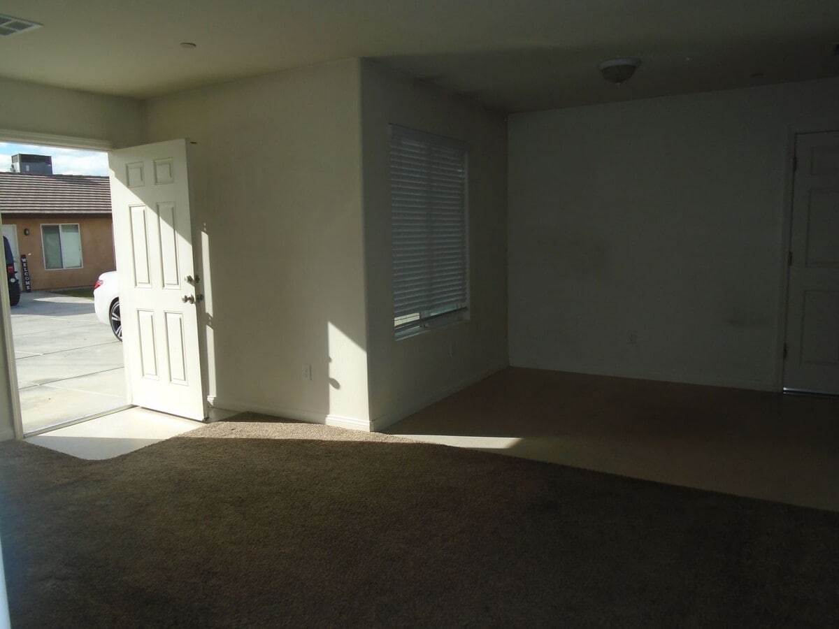 Photo - 616 W Day Ave Unit B