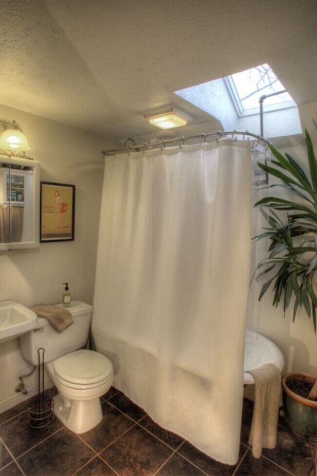 Photo - 2589W11 Unidad REAR