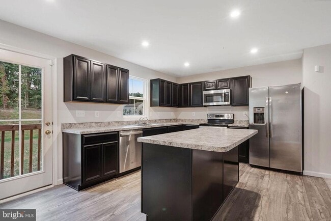Photo - 32 Tilia Dr