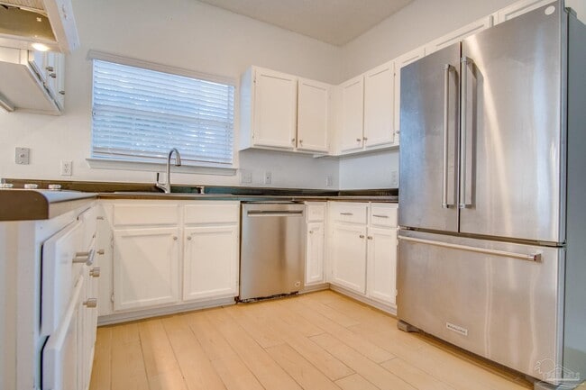 Photo - 1200 Jasper St