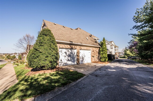 Photo - 730 Bennington Park Dr