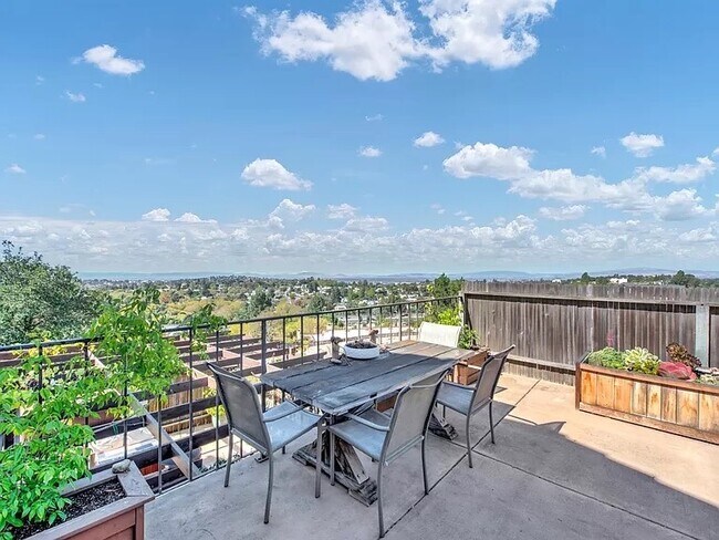 Photo - 107 Pajaro Way Apartments Unit B
