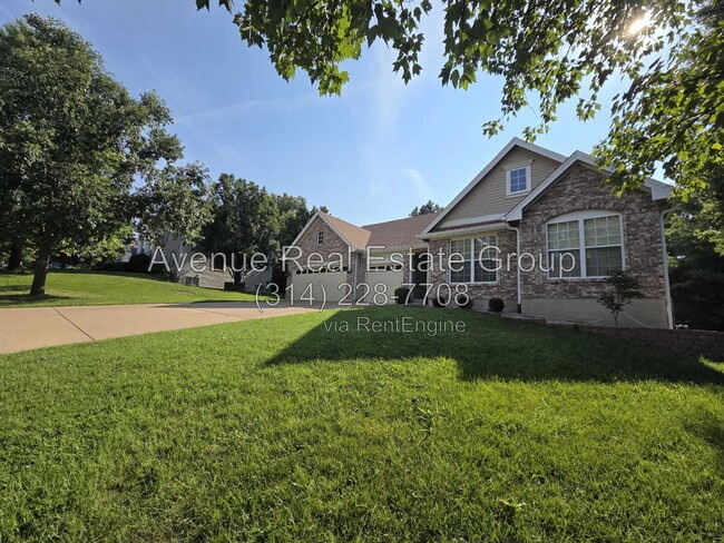 956 Briar Green Ct