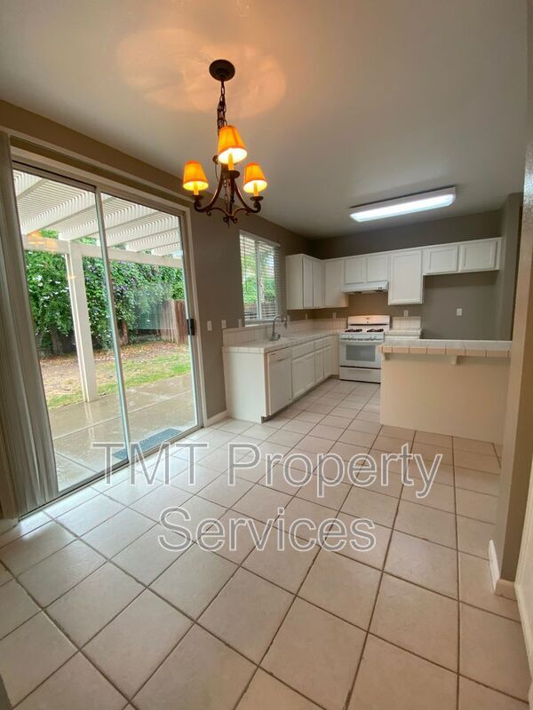 Photo - 8966 Forked Creek Way