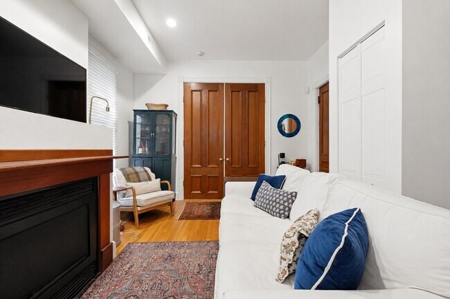 Photo - 45 Rutland St Unit 2