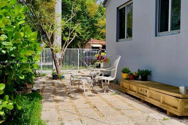 Photo - 4126 NW 3rd Ave