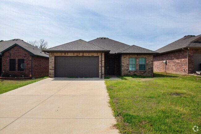 Building Photo - House for Lease in Denison