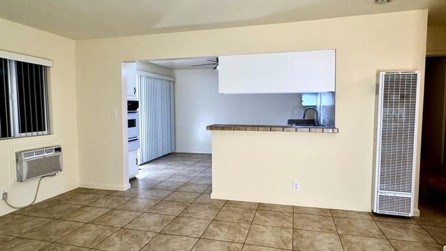 Photo - 24832 Walnut St