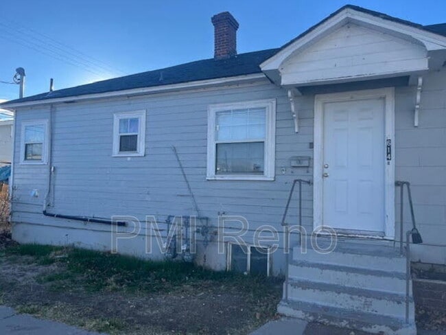 Building Photo - 614 Kuenzli St Unit B