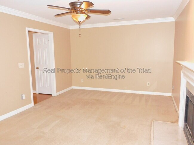 Photo - 12 Cedar Knoll Dr