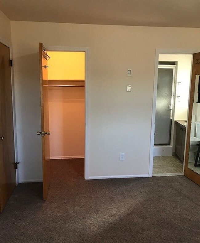 Photo - "Charming 3-Bedroom Home with Spacious Int...