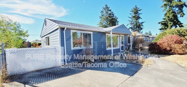 Photo - 10522 Addison St SW