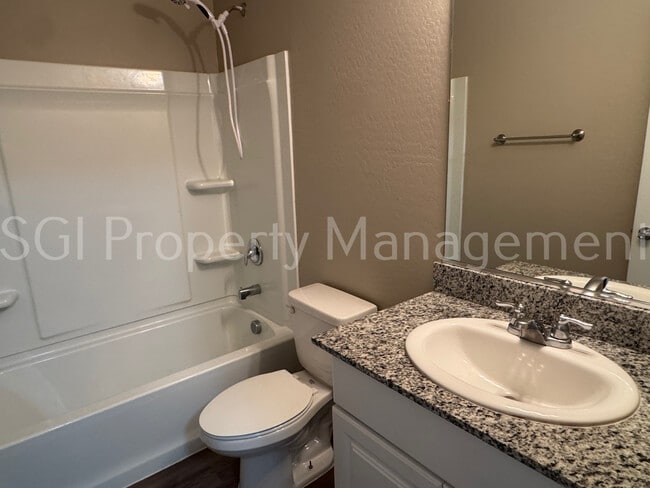 Photo - 327 Impala Ct