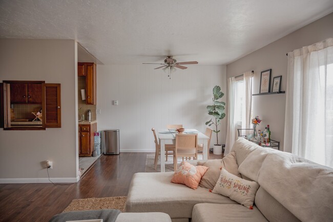 Photo - 340 Moss St Unit C-13