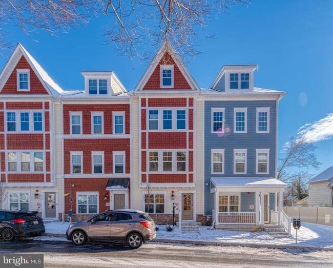 Photo - 220 E Pennsylvania Ave Townhome