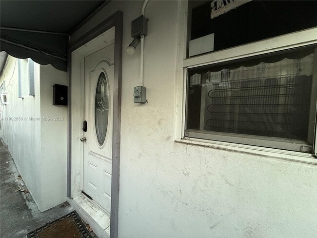 Photo - 1490 NW 34th St Unidad 2