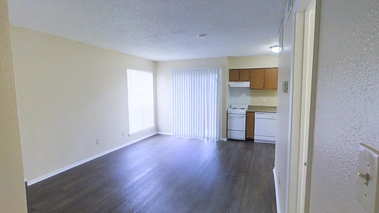Photo - Oaks of Denton Apartments