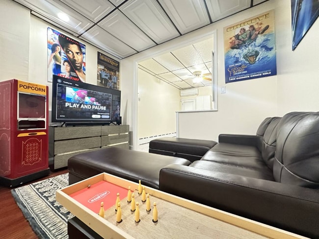 Photo - 2426 S 19th St Unidad Gemstone Suites