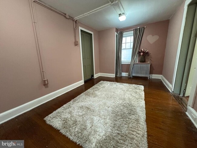 Photo - 135 N Main St