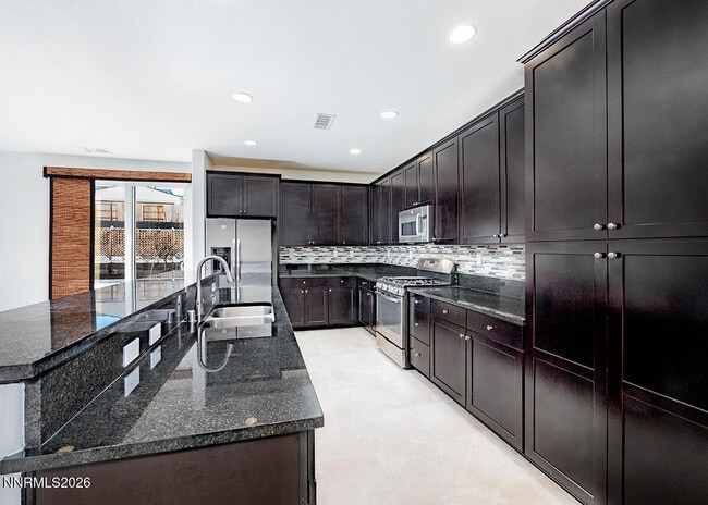 Photo - 2082 Whitecliff Dr