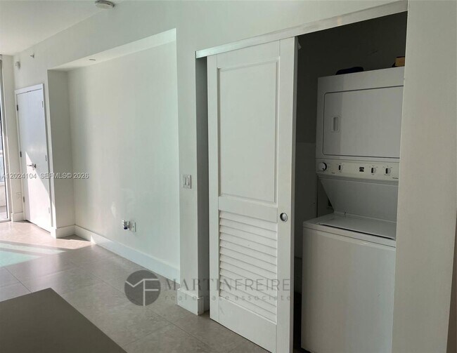 Photo - 1080 Brickell Ave Unit 2005