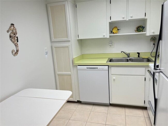 Photo - 612 Bird Bay Dr W Unit 112CAR