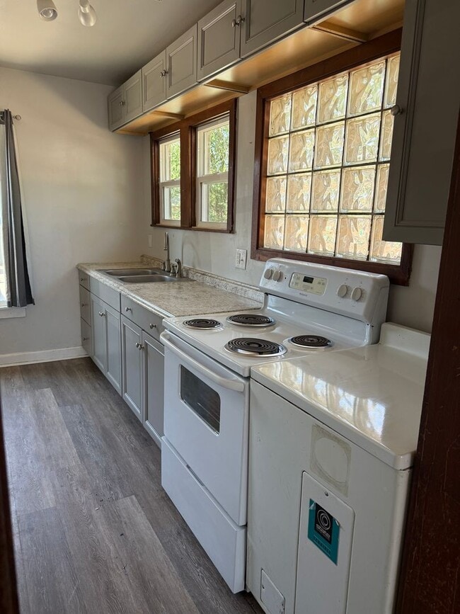 Building Photo - G Street 1022 Unit 1022 Rental