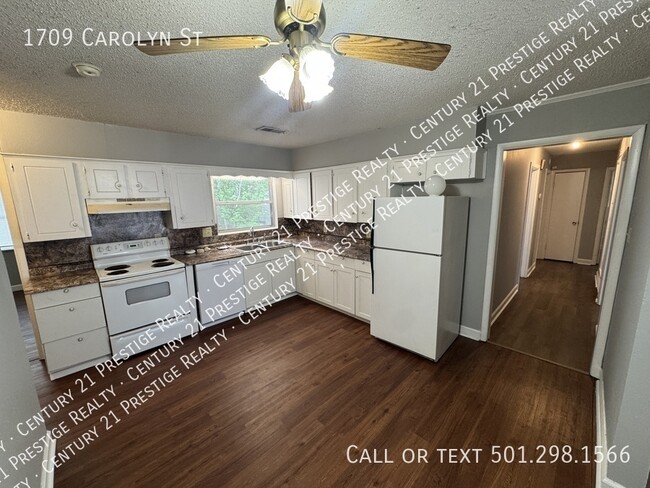 Photo - 1709 Carolyn St
