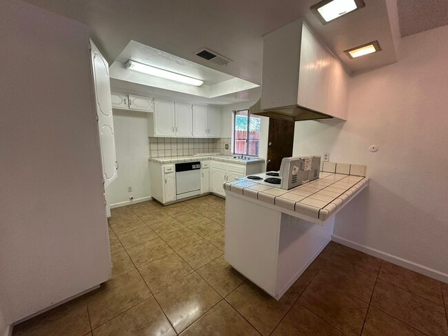 Photo - 1711 E Paradise Ave