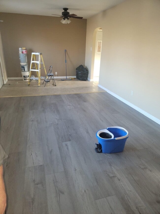 Photo - 22659 Old Hwy 169