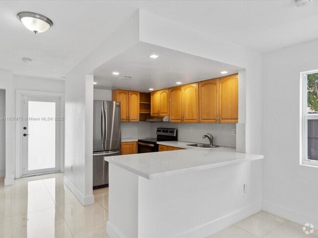 Building Photo - 1790 W 58th St Rental