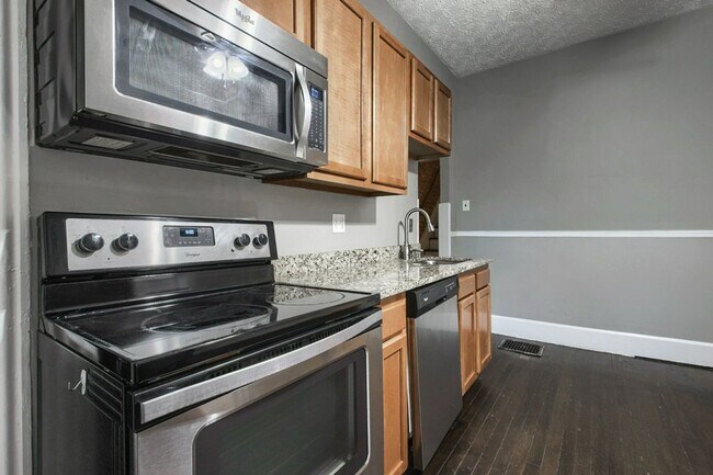 Photo - Wilber Ave 226-228 MLR Unit 228