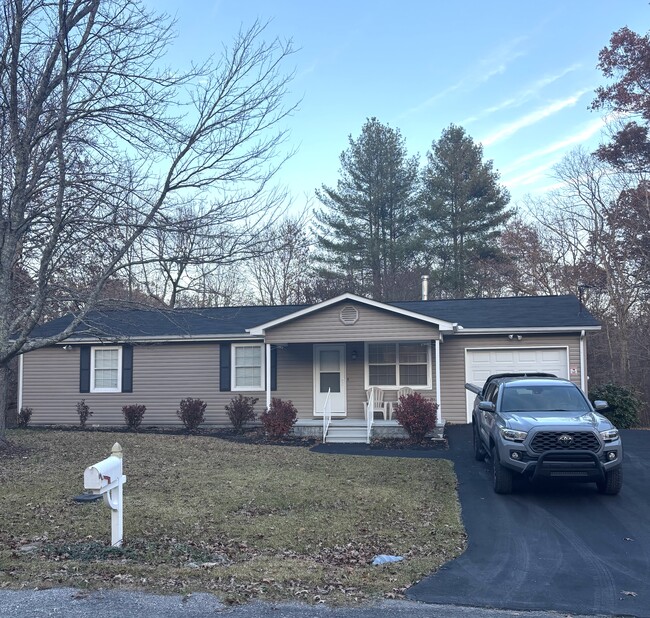 Photo - 1015 Katta Trce