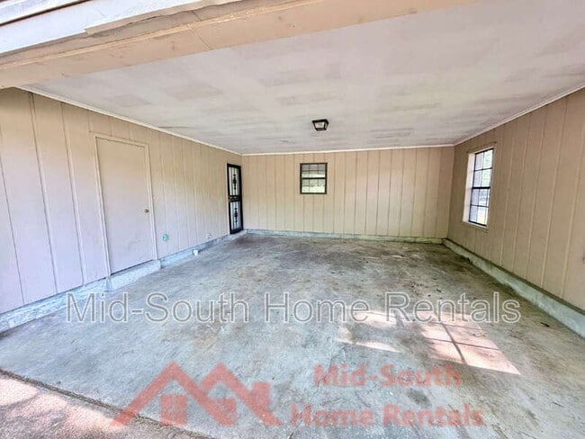 Photo - 3479 Stone St