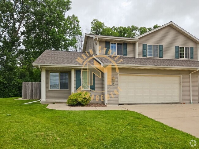 Building Photo - 3 Bed 2 Bath Duplex Rental