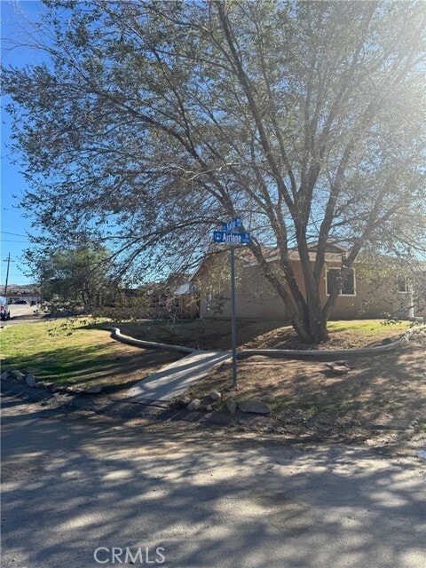 Photo - 55215 Airlane Dr