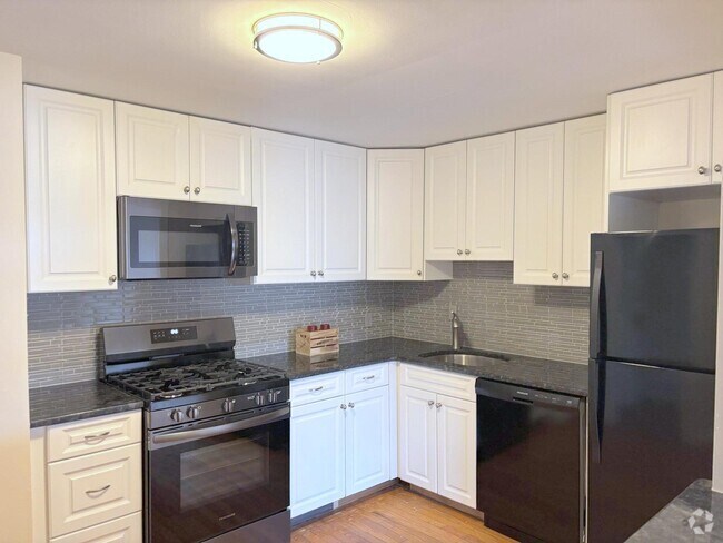 Building Photo - 276 Broadway Unit 2 Rental