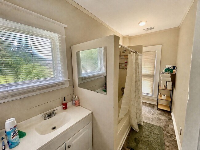 113 Westwood Dr