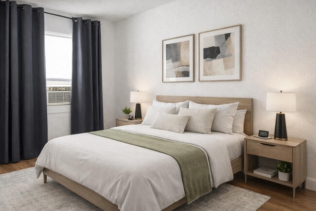 Photo - 1712 Pierce St