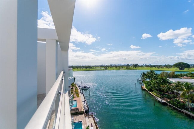 Photo - 9400 W Bay Harbor Dr Unit 202