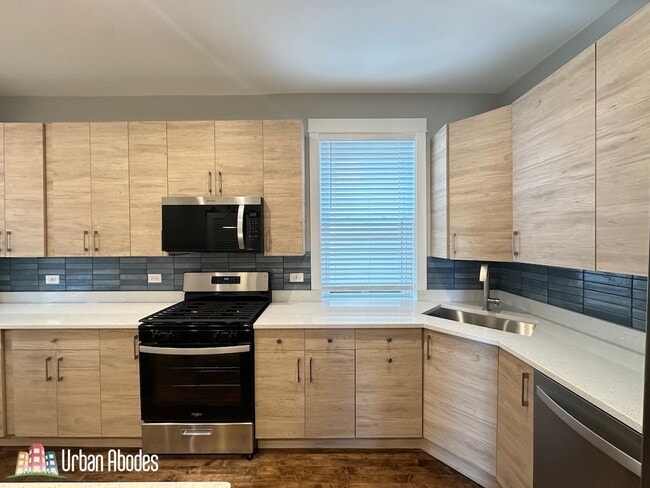 Photo - 2115 N Spaulding Ave Unit 1C