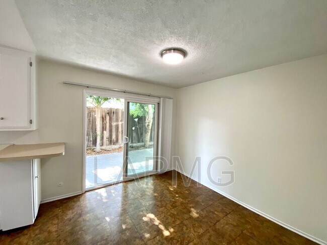 Photo - 3729 Glendon Ave Unidad 2