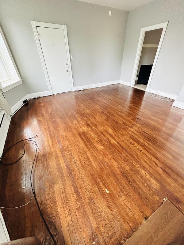 Photo - 7437 Oxford Ave