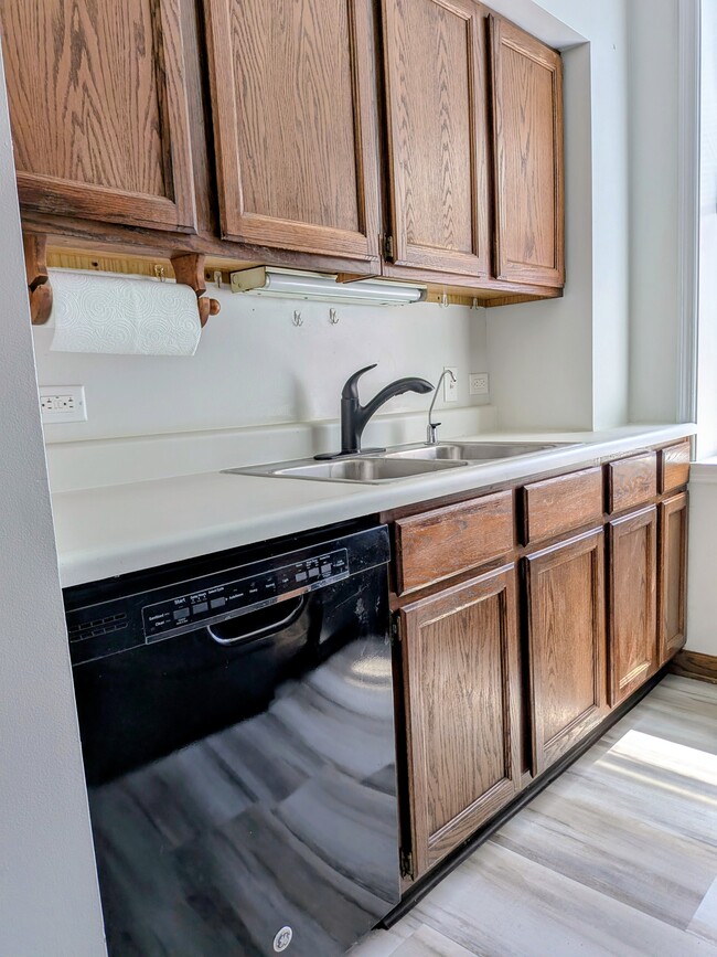 Photo - 123 N Locust St Unidad 601